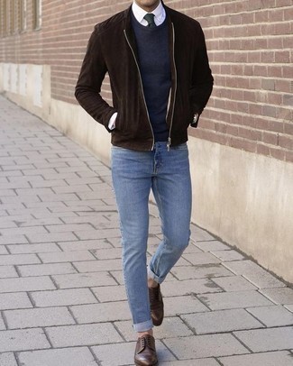 Dunkelbraune Wildleder Bomberjacke kombinieren – 228 Herren Outfits