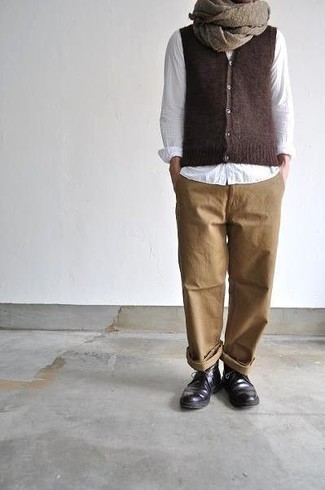 30 Jährige: Dunkelbraunen Pullunder kombinieren – 57 Herren Outfits