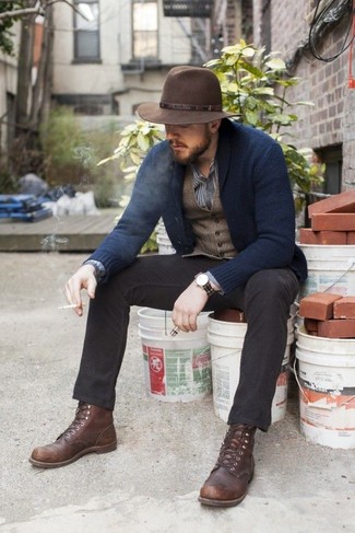 Dunkelbraunen Wollüberzug kombinieren – 104 Herbst Herren Outfits