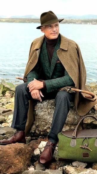 Dunkelgrüne Jacke mit Karomuster kombinieren – 3 Winter Herren Outfits