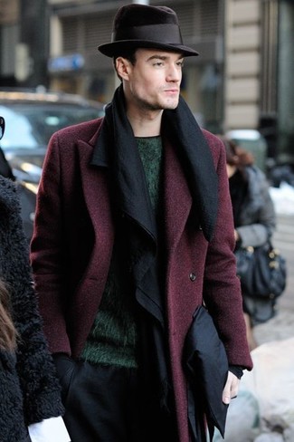 Welche Mäntel mit dunkelgrünen Pullovers mit einem Rundhalsausschnitt zu tragen – 46 Herren Outfits