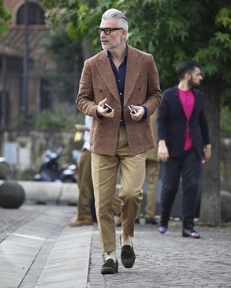 Welche Zweireiher-Sakkos mit dunkelgrüner Slipper zu tragen – 20 Herren Outfits