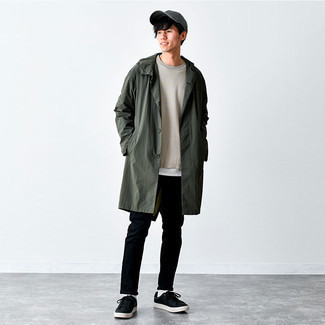 Welche T-Shirts mit einem Rundhalsausschnitt mit dunkelgrüner Regenjacke zu tragen – 59 Herren Outfits