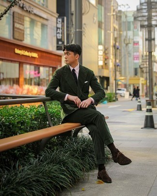 30 Jährige: Welche Socken mit dunkelgrünen Anzuges zu tragen – 9 Frühling Herren Outfits