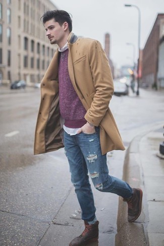 Wie dunkellila Pullover mit einem Rundhalsausschnitt mit dunkelblauer Jeans zu kombinieren – 13 Herren Outfits