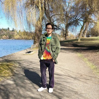 Dunkellila Jogginghose kombinieren – 9 Herren Outfits
