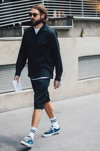 Wie Jeansshorts mit weißen T-shirts zu kombinieren – 135 Herren Outfits