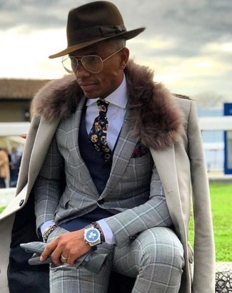 Wie Businesshemd mit Mantels mit einem Pelzkragen zu kombinieren – 38 Herren Outfits