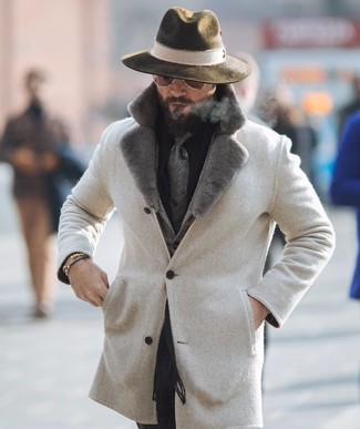 Wie Businesshemd mit Mantels mit einem Pelzkragen zu kombinieren – 38 Herren Outfits
