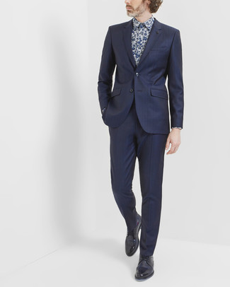 Dunkelblaues Businesshemd kombinieren – 1200+ Herren Outfits: Kombinieren Sie ein dunkelblaues Businesshemd mit einem dunkelblauen Anzug, um vor Klasse und Perfektion zu strotzen. Wenn Sie nicht durch und durch formal auftreten möchten, ergänzen Sie Ihr Outfit mit schwarzen Leder Derby Schuhen.