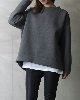 dunkelgrauer Oversize Pullover von Pinko