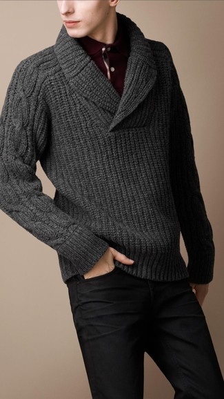 grauer Strick Pullover mit einem Schalkragen von RUSTY NEAL
