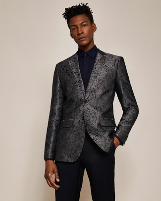 Dunkelblaues Businesshemd kombinieren – 1200+ Herren Outfits: Machen Sie sich mit einem dunkelblauen Businesshemd und einer schwarzen Anzughose einen verfeinerten, eleganten Stil zu Nutze.