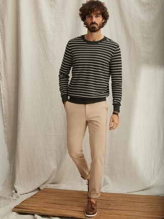 dunkeltürkiser horizontal gestreifter Pullover mit einem Rundhalsausschnitt von Tom Tailor