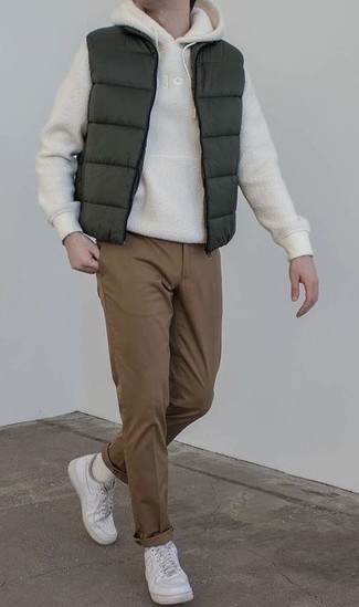 Fleece-Pullover mit einem Kapuze kombinieren – 56 Herren Outfits