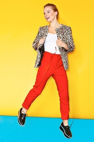 Wie Pelzjacke mit plateau Slippers zu kombinieren – 3 Damen Outfits
