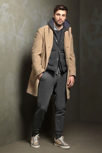 Wie ärmellose Jacke mit Sweatshirt zu kombinieren – 80 Herren Outfits
