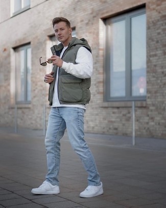 Wie ärmellose Jacke mit Sweatshirt zu kombinieren – 80 Herren Outfits