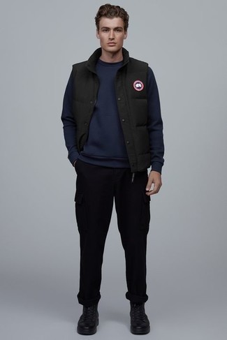 Wie ärmellose Jacke mit Sweatshirt zu kombinieren – 80 Herren Outfits
