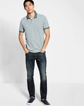 Graues Polohemd kombinieren – 243 Herren Outfits: Kombinieren Sie ein graues Polohemd mit dunkelblauen Jeans, um einen lockeren, aber dennoch stylischen Look zu erhalten. Dunkelblaue Slip-On Sneakers aus Leder sind eine kluge Wahl, um dieses Outfit zu vervollständigen.