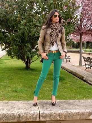 Grüne enge Jeans kombinieren – 24 Damen Outfits