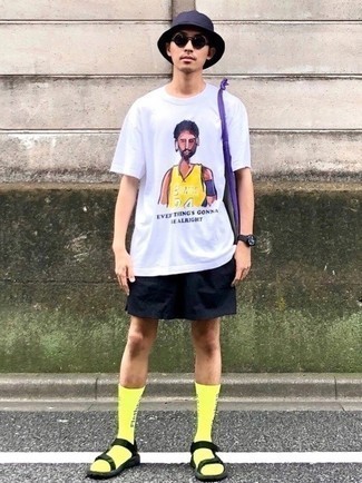 Gelbgrüne bedruckte Socken kombinieren – 26 Herren Outfits