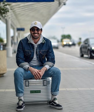 Graue Baseballkappe kombinieren – 284 Herren Outfits