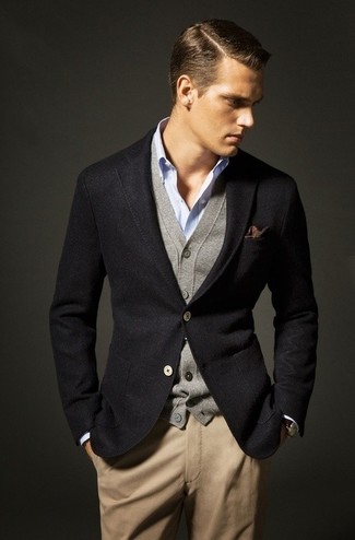 Graue Strickjacke kombinieren für Herren