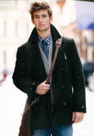 Graue Strickjacke kombinieren für Herren
