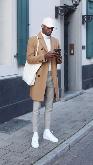 Welche niedrige Sneakers mit grauer Chinohose zu tragen – 1870+ Herren Outfits