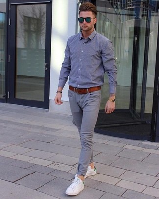 Welche niedrige Sneakers mit grauer Chinohose zu tragen – 1870+ Herren Outfits