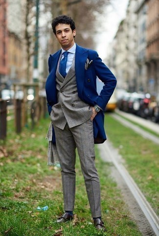 Grauen Schal mit Hahnentritt-Muster kombinieren – 9 Herren Outfits