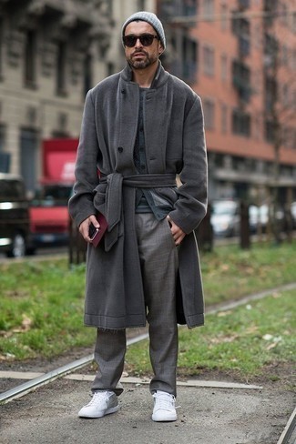 Graue Chinohose mit Schottenmuster kombinieren – 136 Herbst Herren Outfits