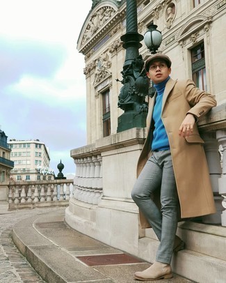 20 Jährige: Graue Chinohose mit Schottenmuster kombinieren – 2 Winter Herren Outfits