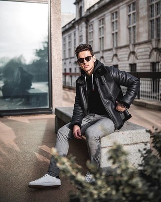 20 Jährige: Graue Chinohose mit Schottenmuster kombinieren – 43 Herbst Herren Outfits