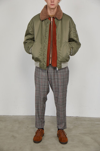 Graue Chinohose mit Schottenmuster kombinieren – 136 Herbst Herren Outfits