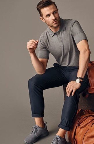 Welche Chinohosen mit grauen Polohemdes zu tragen – 122 Herren Outfits