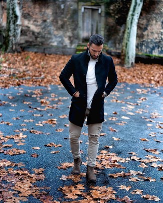 Graue enge Jeans mit Destroyed-Effekten kombinieren – 218 Herren Outfits