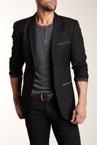 Wie grauen Pullover mit schwarzer Hose zu kombinieren – 811+ Herbst Herren Outfits