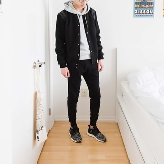 Teenager: Wie grauen Pullover mit schwarzer Hose zu kombinieren – 44 Herren Outfits