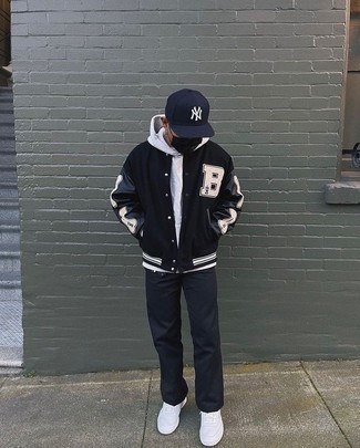 Teenager: Wie grauen Pullover mit schwarzer Hose zu kombinieren – 44 Herren Outfits