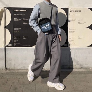 Welche Chinohosen mit grauen Pullunders zu tragen – 4 Frühling Herren Outfits