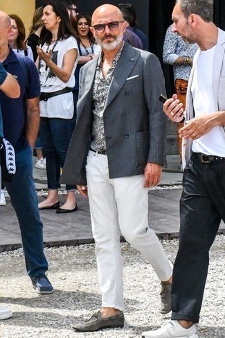 Graues vertikal gestreiftes Zweireiher-Sakko kombinieren – 24 Herren Outfits