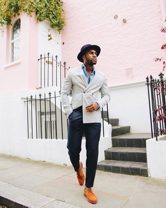 Graues vertikal gestreiftes Zweireiher-Sakko kombinieren – 24 Herren Outfits