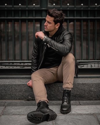 Wie Pullover mit einem Kapuze mit Freizeitstiefel zu kombinieren – 264 Herren Outfits