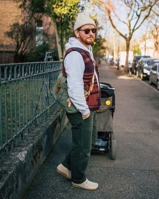 Wie Pullover mit einem Kapuze mit ärmelloser Jacke zu kombinieren – 152 Herren Outfits