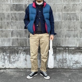 Wie Pullover mit einem Kapuze mit ärmelloser Jacke zu kombinieren – 152 Herren Outfits