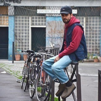 Wie Pullover mit einem Kapuze mit ärmelloser Jacke zu kombinieren – 152 Herren Outfits