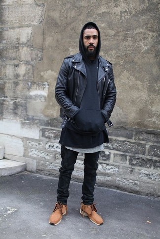 Wie Pullover mit einem Kapuze mit hoher Sneakers zu kombinieren – 411 Herren Outfits