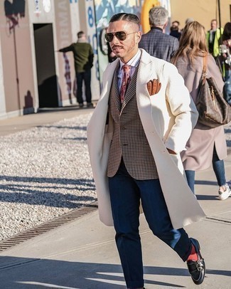 Fuchsia bedruckte Krawatte kombinieren – 21 Herren Outfits